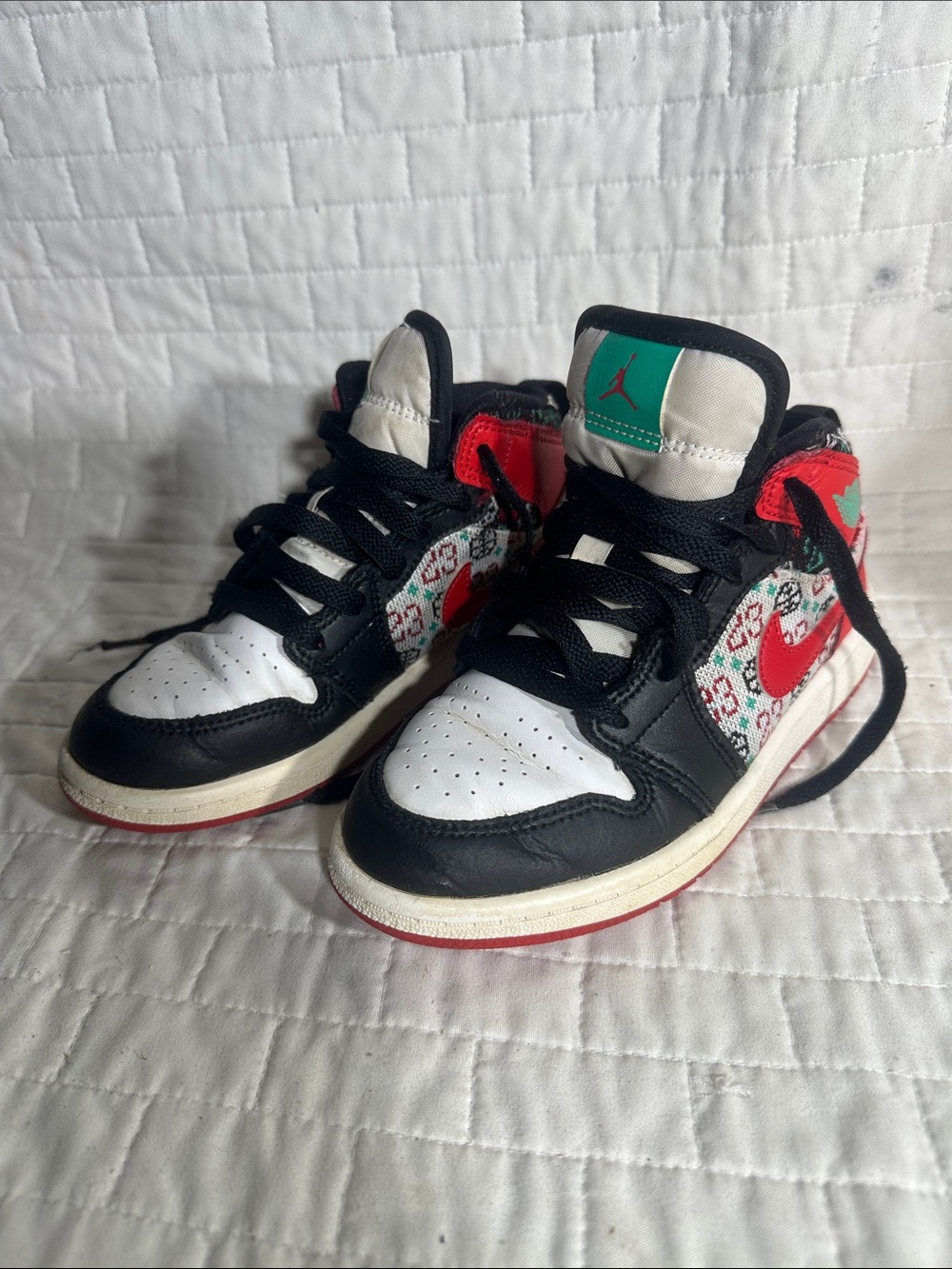 Air Jordan 1 Mid SE 'Ugly Christmas Sweater